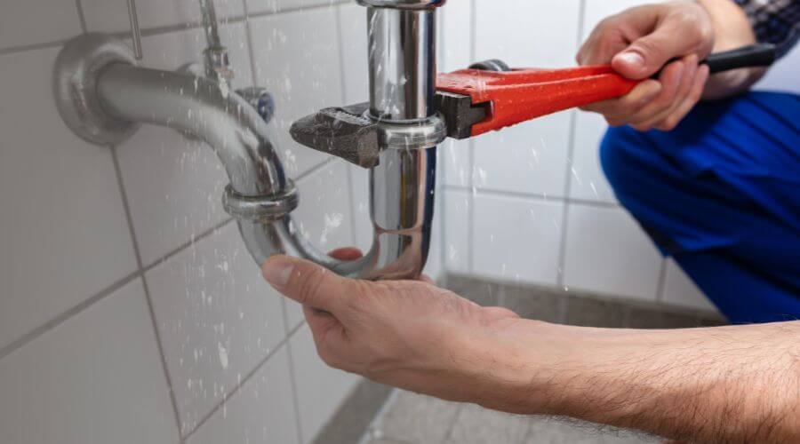 Expert burst pipe repair services in Lenora, KS